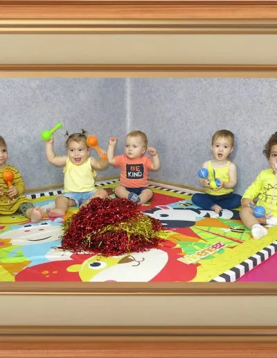 ילד בתינוקייה של גן מישוטקה
